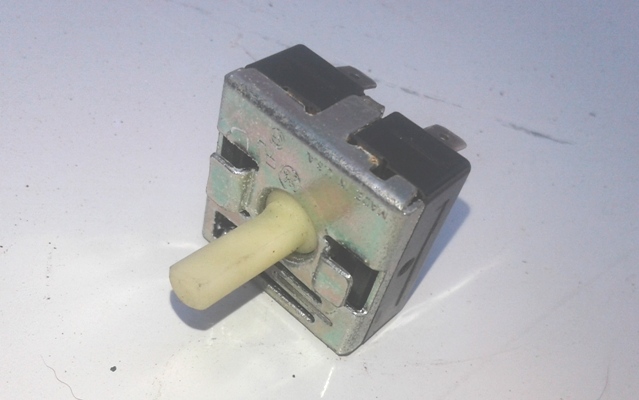 Kenmore Frigidaire Washer Water Temperature Switch 131729000 134399000