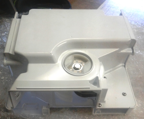 Refrigerator ice container assembly AKC72949318