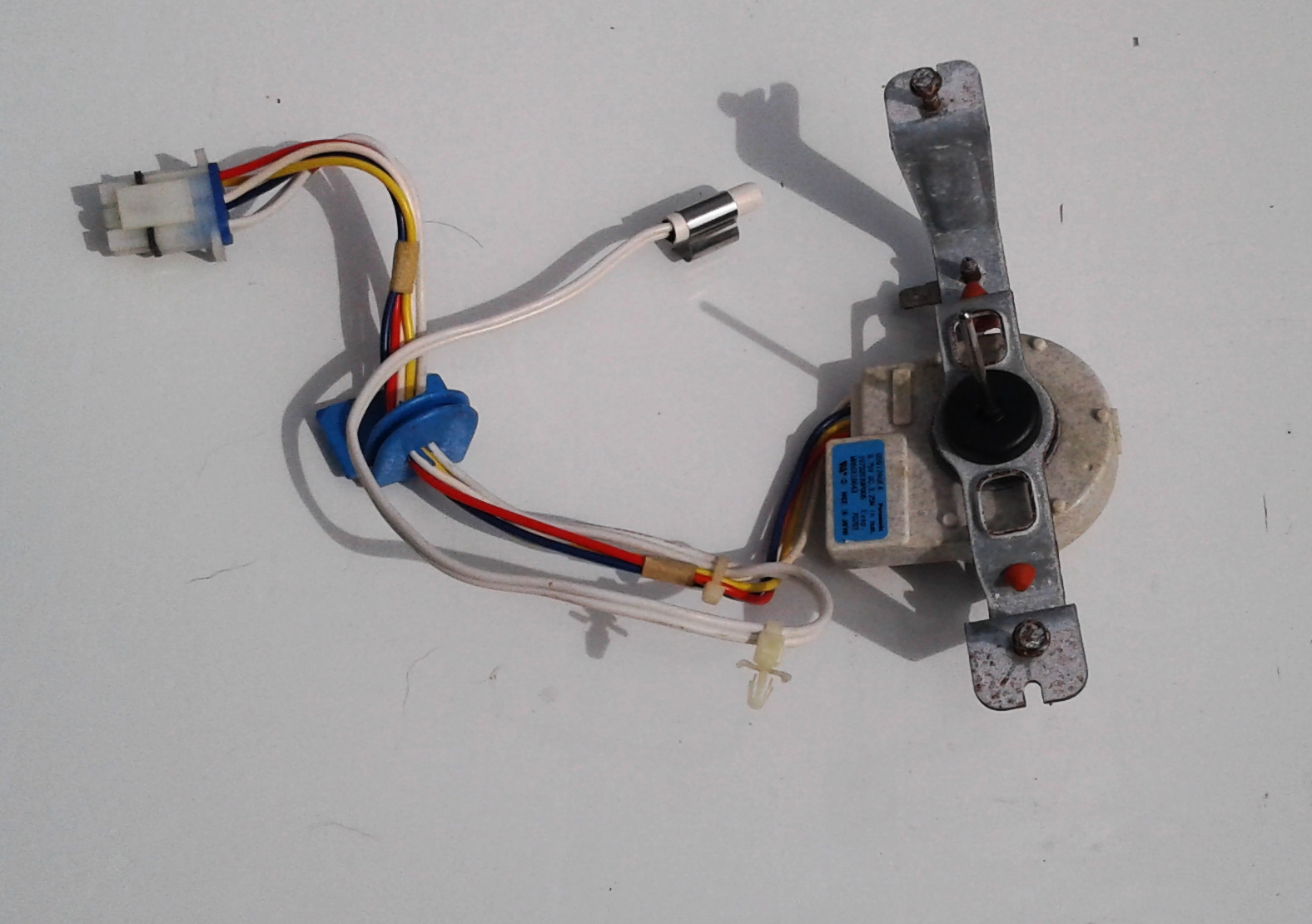 GE Evaporator Fan Motor WR60X10074 with Brackets and Temperature Sensor
